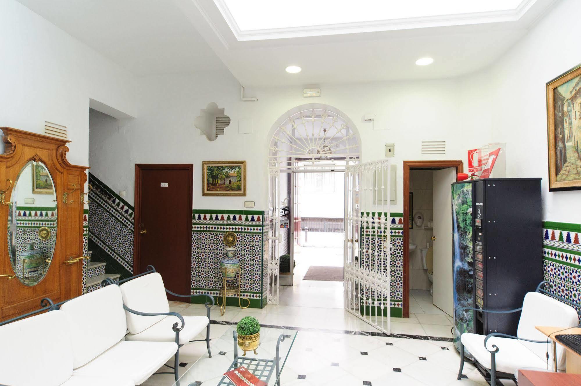 Pension Gala Seville Exterior photo